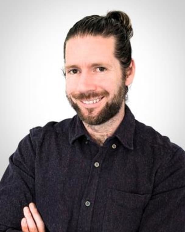 Portrait photo of James Skelland
