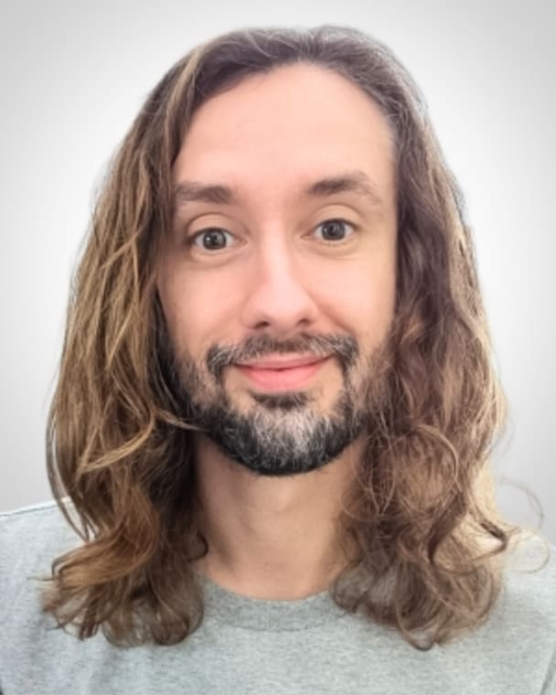 Portrait photo of Stephen Buxton