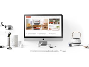 Computer auf Schreibtisch