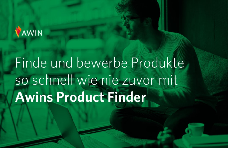 Person im Cafe im Hintergrund, Fokus auf Text zu Awins Product Finder