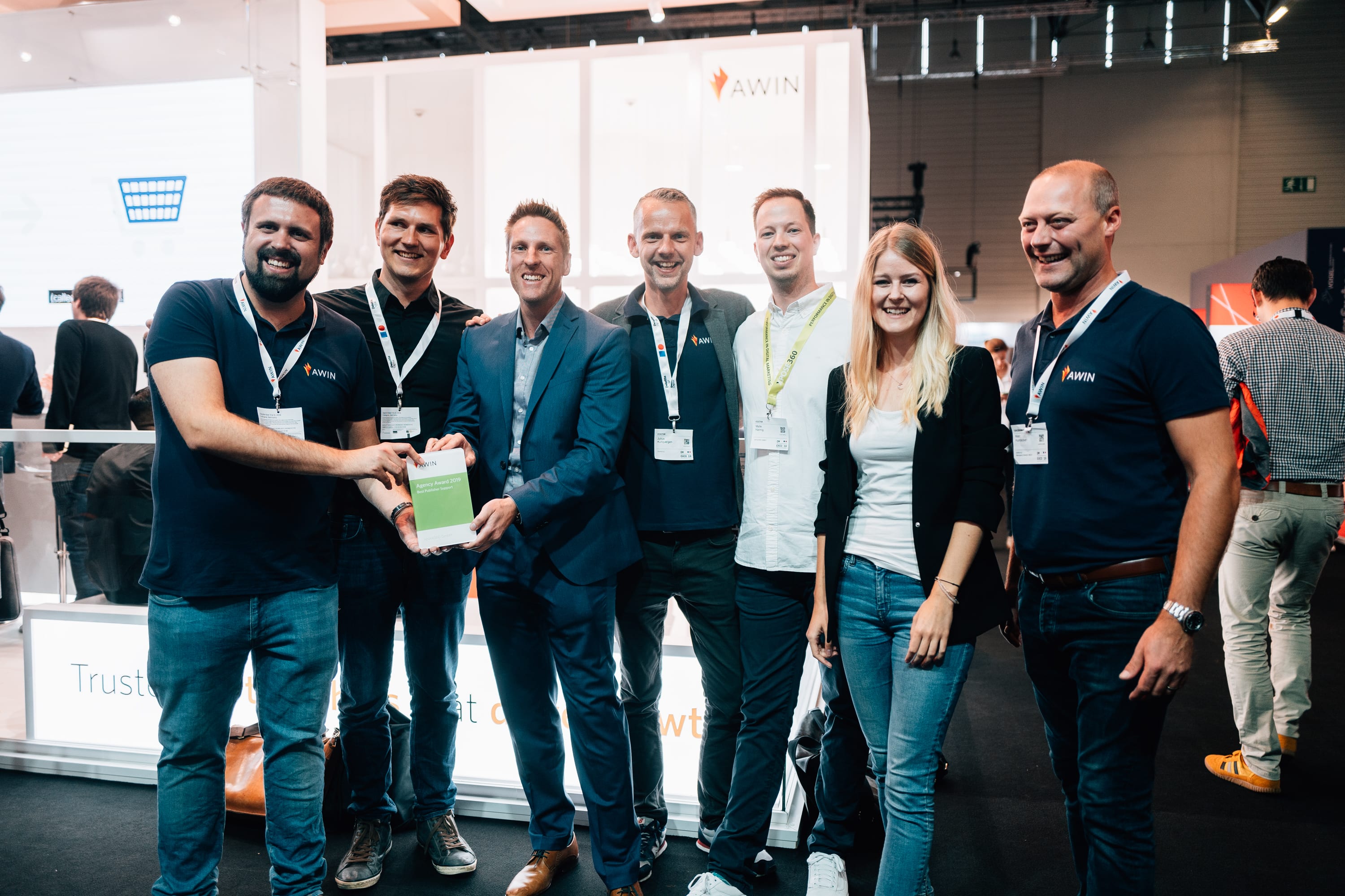 xpose360 nimmt den Agency Award entgegen